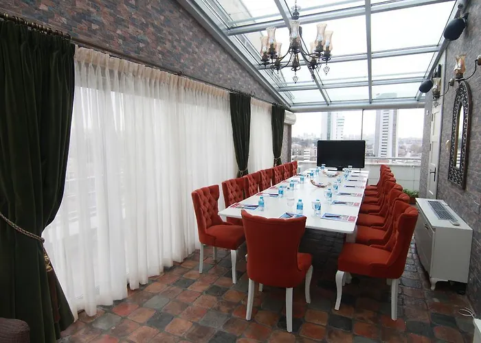 מלון Ramada By Wyndham 4*