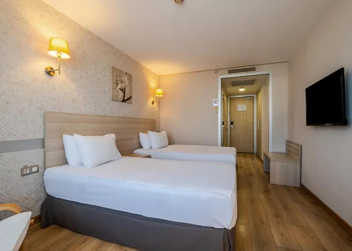 מלון Ramada By Wyndham