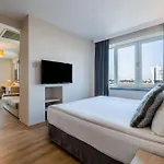 Ramada By Wyndham Otel 4*