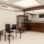 Ramada By Wyndham Ξενοδοχείο 4*