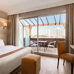 Ramada By Wyndham Otel 4*