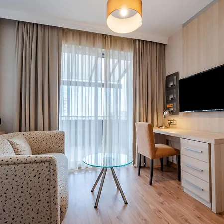 Ramada By Wyndham 4*