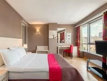 Ramada By Wyndham 4*