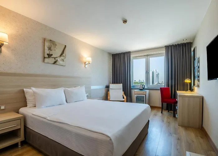 Ramada By Wyndham Otel