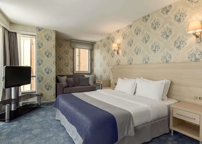 Ramada By Wyndham Hotel 4*