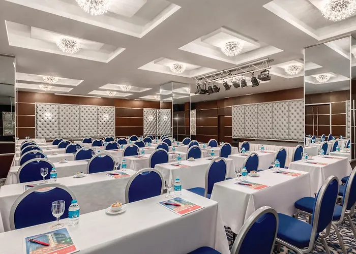 Otel Ramada By Wyndham 4*