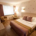 Ramada By Wyndham
