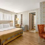 Ramada By Wyndham Hotel 4*