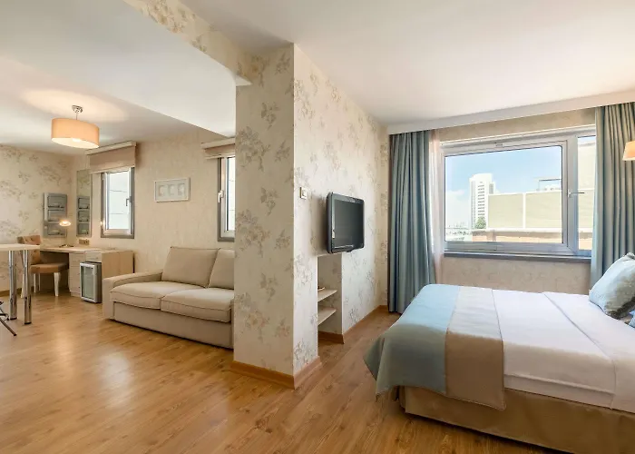 Ramada By Wyndham 4*