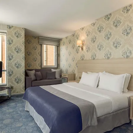 Ramada By Wyndham Hotel 4*